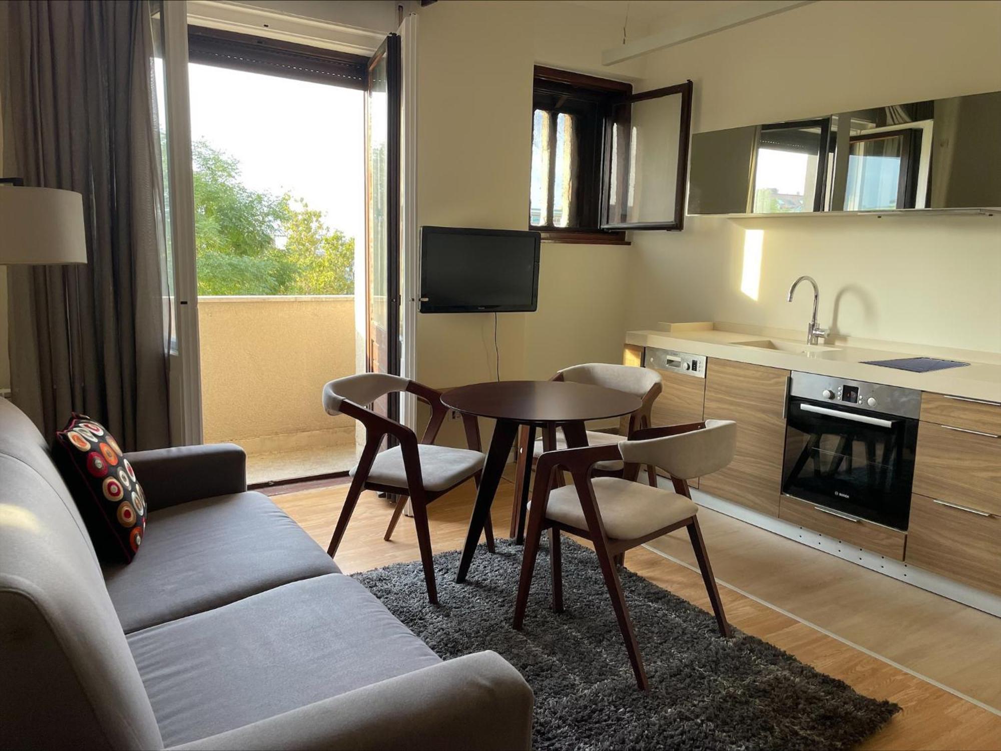 Two Bedroom Apartment Student Square เบลเกรด ภายนอก รูปภาพ